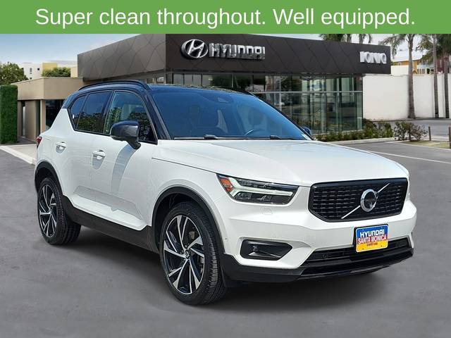 2019 Volvo XC40 R-Design AWD photo