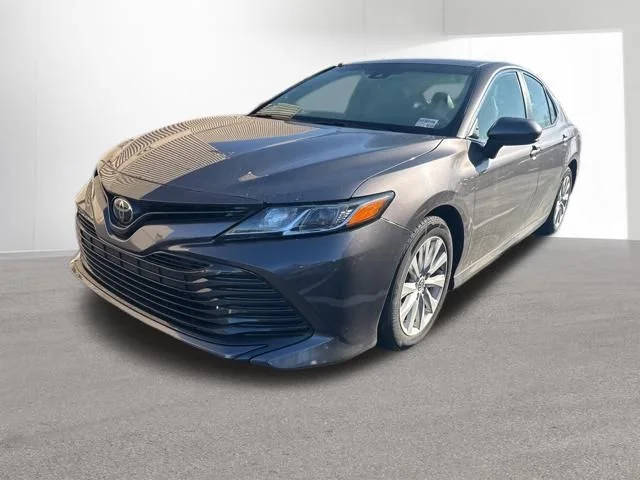 2018 Toyota Camry LE FWD photo