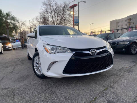 2016 Toyota Camry LE FWD photo