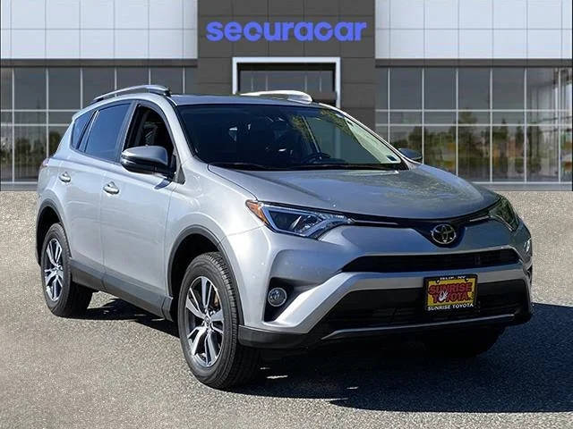 2018 Toyota RAV4 XLE AWD photo