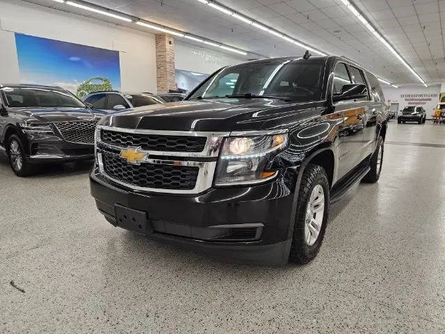 2018 Chevrolet Suburban LT 4WD photo