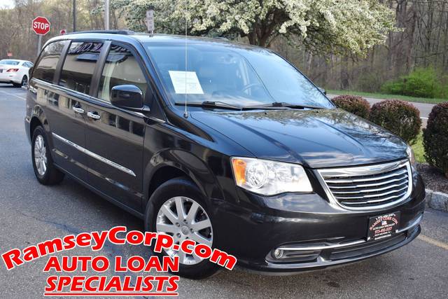 2015 Chrysler Town and Country Touring FWD photo