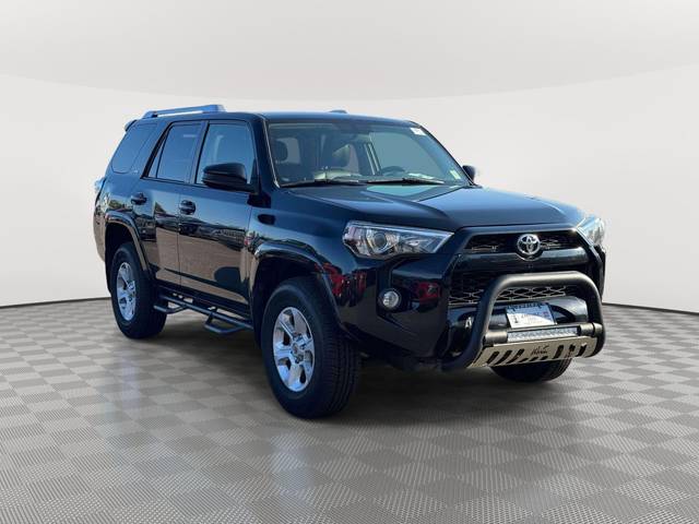 2017 Toyota 4Runner SR5 4WD photo