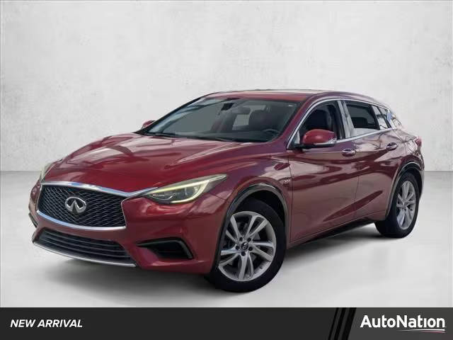 2018 Infiniti QX30 Luxury FWD photo