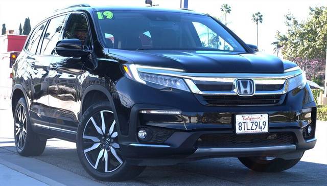 2019 Honda Pilot Touring 7-Passenger FWD photo