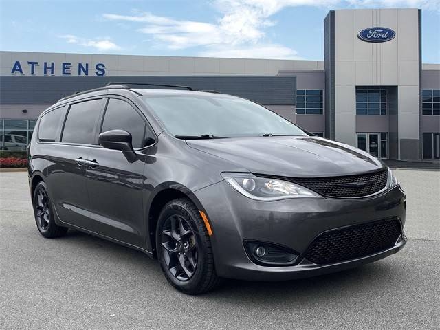 2019 Chrysler Pacifica Minivan Touring L Plus FWD photo