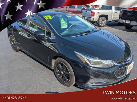 2017 Chevrolet Cruze LT FWD photo