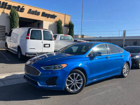 2019 Ford Fusion Energi Titanium FWD photo