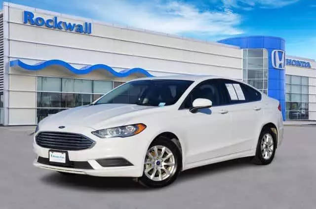 2018 Ford Fusion S FWD photo