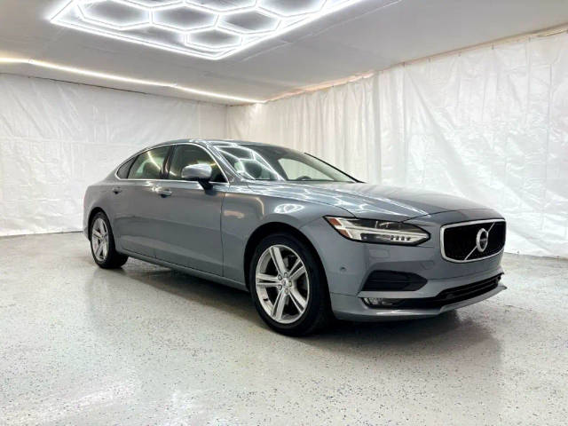 2018 Volvo S90 Momentum AWD photo