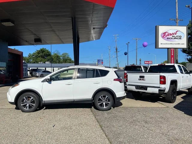 2018 Toyota RAV4 XLE AWD photo