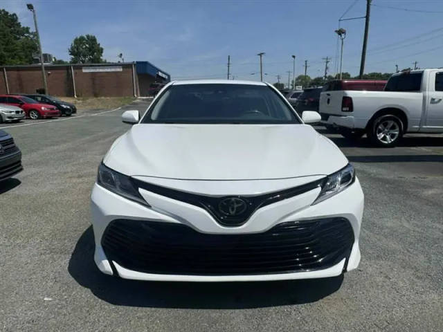 2018 Toyota Camry LE FWD photo