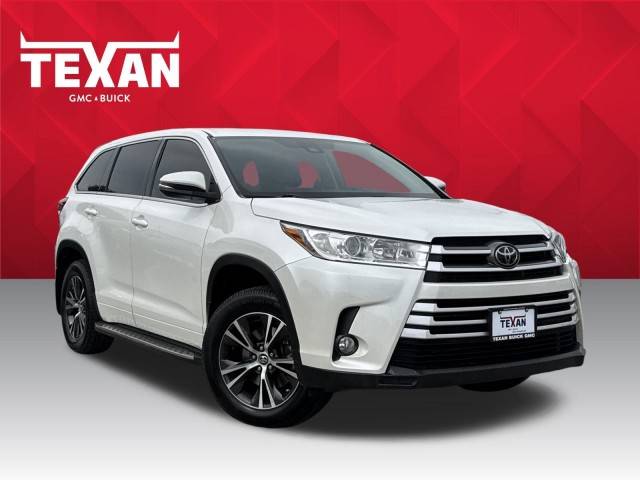 2018 Toyota Highlander LE Plus FWD photo