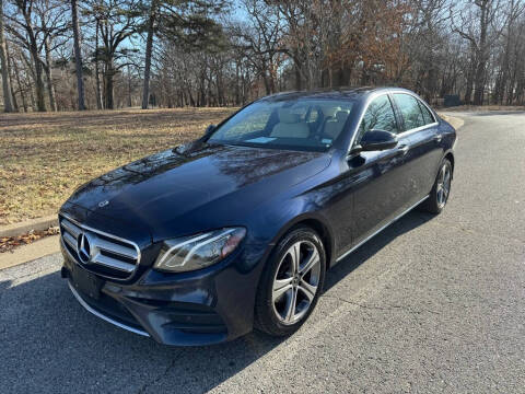 2019 Mercedes-Benz E-Class E 300 AWD photo