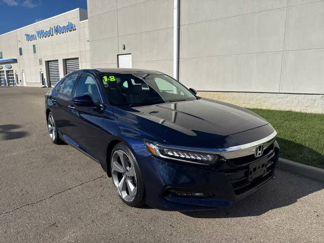 2018 Honda Accord Touring 2.0T FWD photo