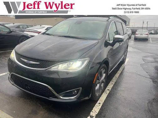 2019 Chrysler Pacifica Minivan Limited FWD photo
