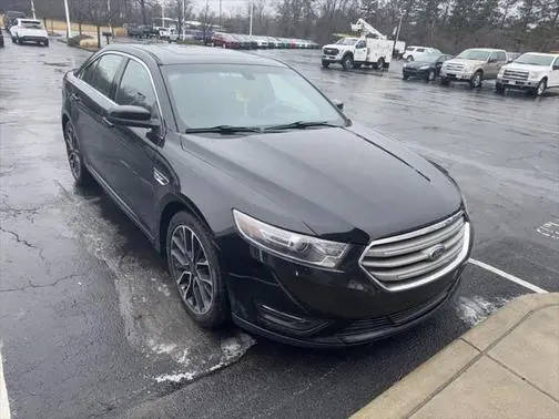 2018 Ford Taurus SEL FWD photo