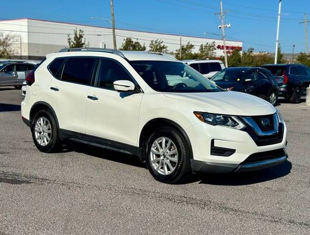 2018 Nissan Rogue SV FWD photo