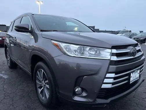 2018 Toyota Highlander XLE AWD photo