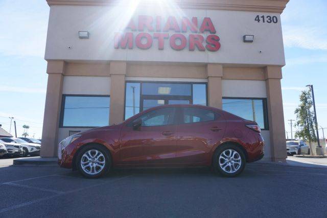 2018 Toyota Yaris FWD photo