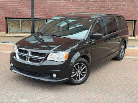 2017 Dodge Grand Caravan SXT FWD photo
