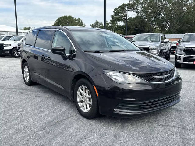 2017 Chrysler Pacifica Minivan LX FWD photo