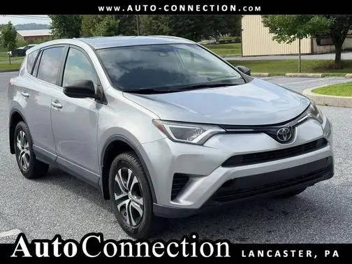 2018 Toyota RAV4 LE AWD photo