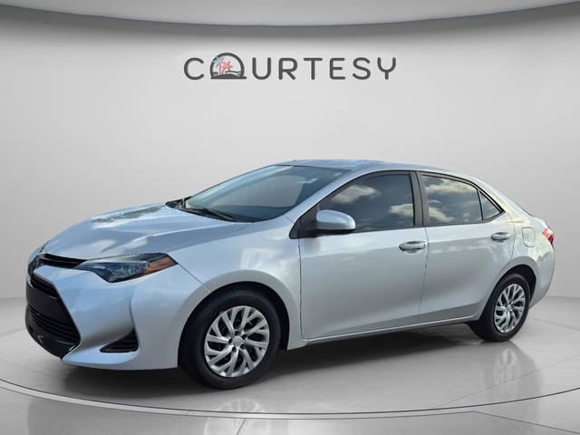 2019 Toyota Corolla LE FWD photo