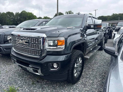 2019 GMC Sierra 3500HD Denali 4WD photo