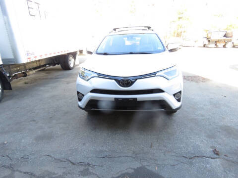 2018 Toyota RAV4 XLE AWD photo