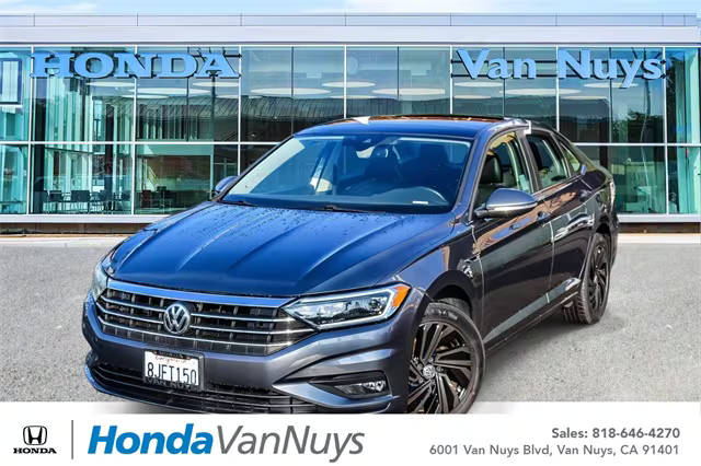 2019 Volkswagen Jetta SEL Premium FWD photo