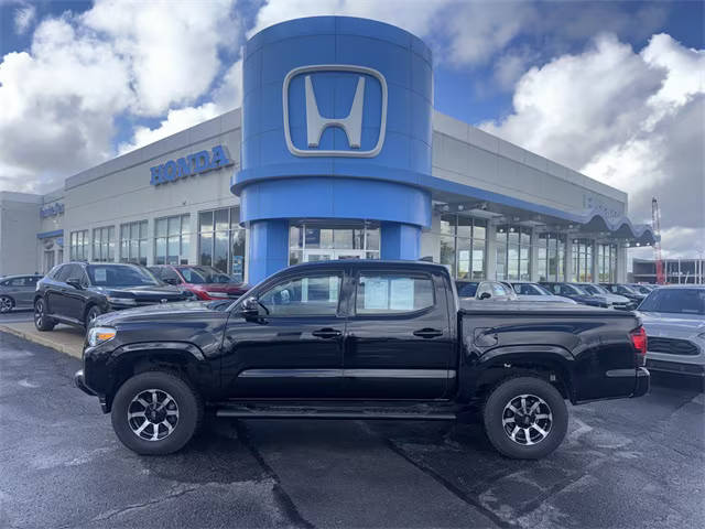 2018 Toyota Tacoma SR 4WD photo