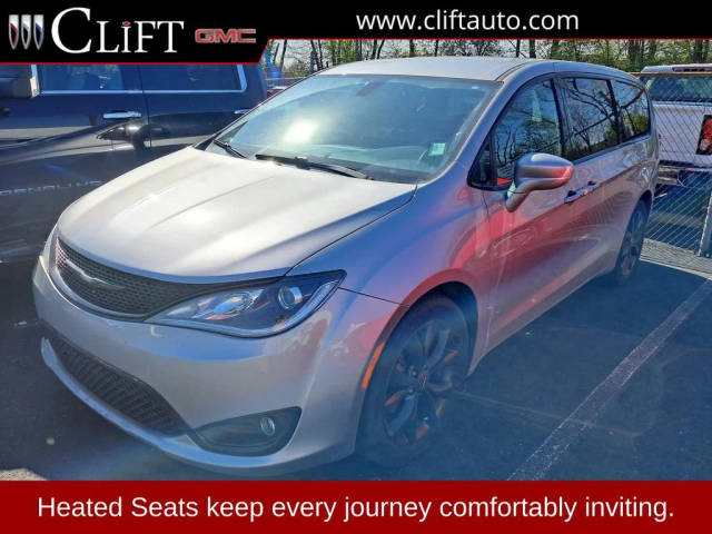 2019 Chrysler Pacifica Minivan Touring Plus FWD photo