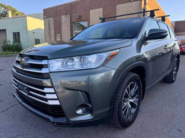 2018 Toyota Highlander LE AWD photo