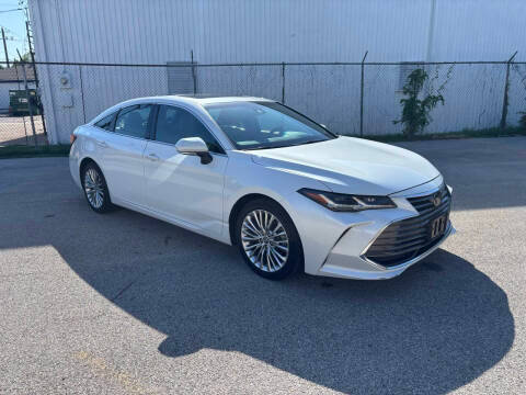 2019 Toyota Avalon Limited FWD photo