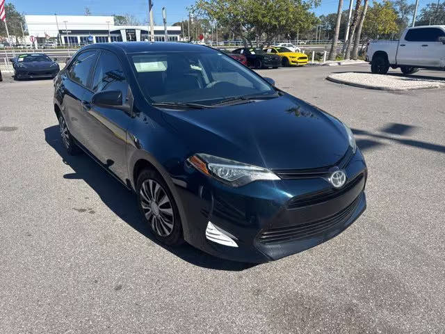 2019 Toyota Corolla LE FWD photo