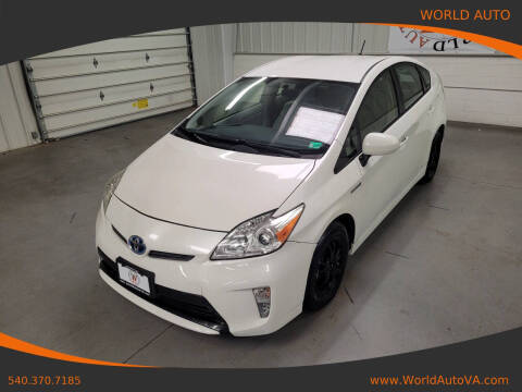 2015 Toyota Prius Two FWD photo