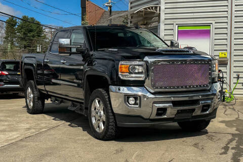 2019 GMC Sierra 2500HD SLT 4WD photo