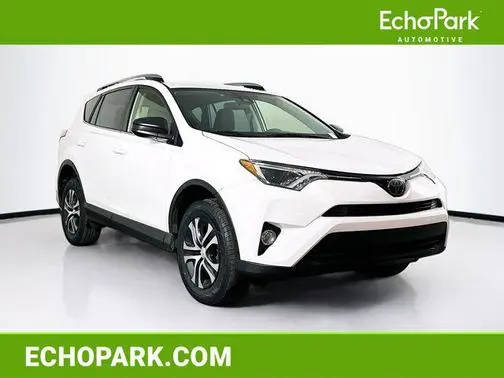 2018 Toyota RAV4 LE FWD photo