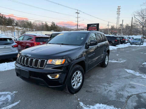 2018 Jeep Grand Cherokee Laredo E 4WD photo