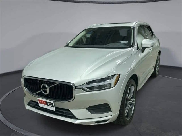 2019 Volvo XC60 Momentum AWD photo