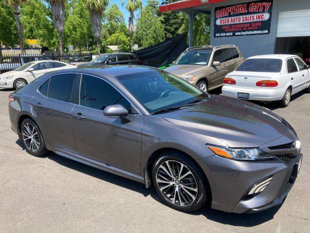 2018 Toyota Camry SE FWD photo