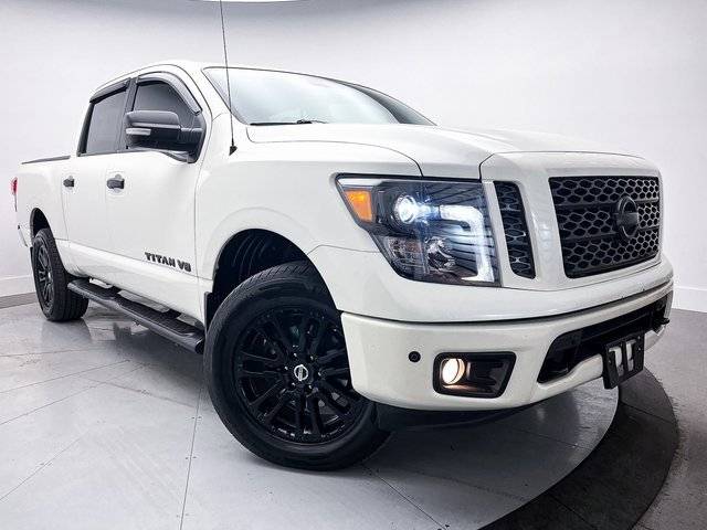 2018 Nissan Titan SL 4WD photo