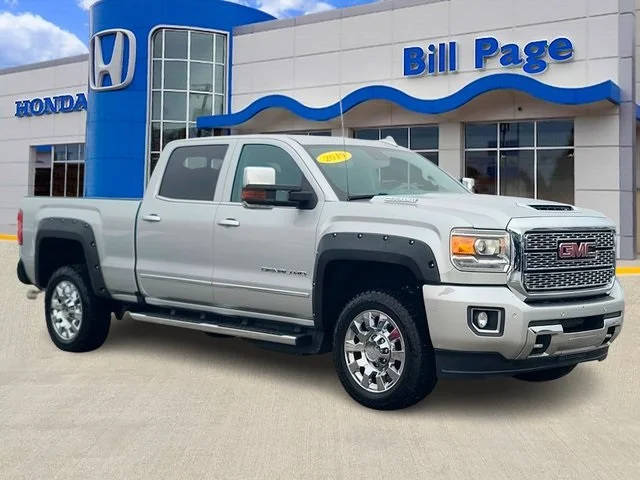 2019 GMC Sierra 2500HD Denali 4WD photo