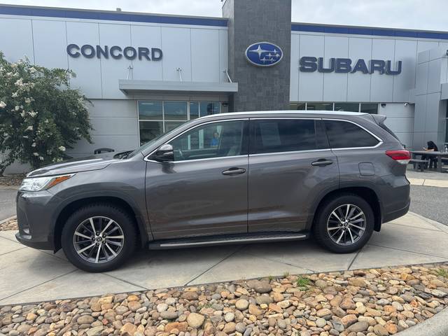 2018 Toyota Highlander XLE AWD photo