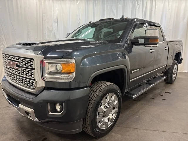 2019 GMC Sierra 2500HD Denali 4WD photo