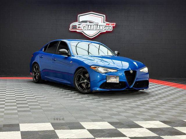 2018 Alfa Romeo Giulia  RWD photo