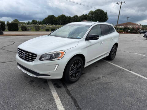 2017 Volvo XC60 Dynamic AWD photo