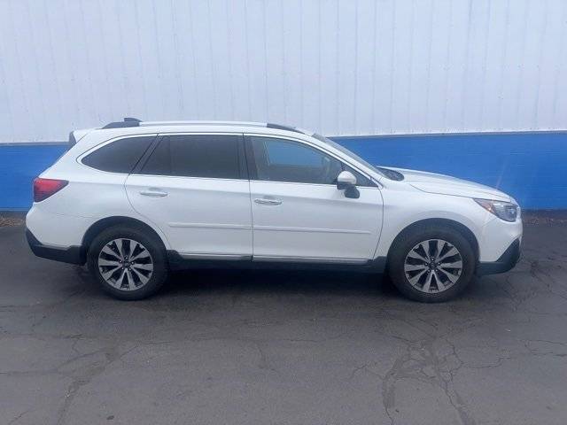 2019 Subaru Outback Touring AWD photo