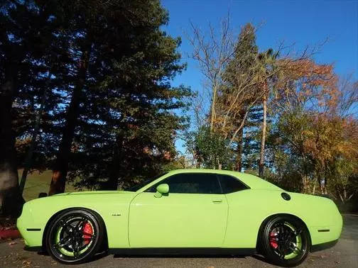 2015 Dodge Challenger R/T RWD photo